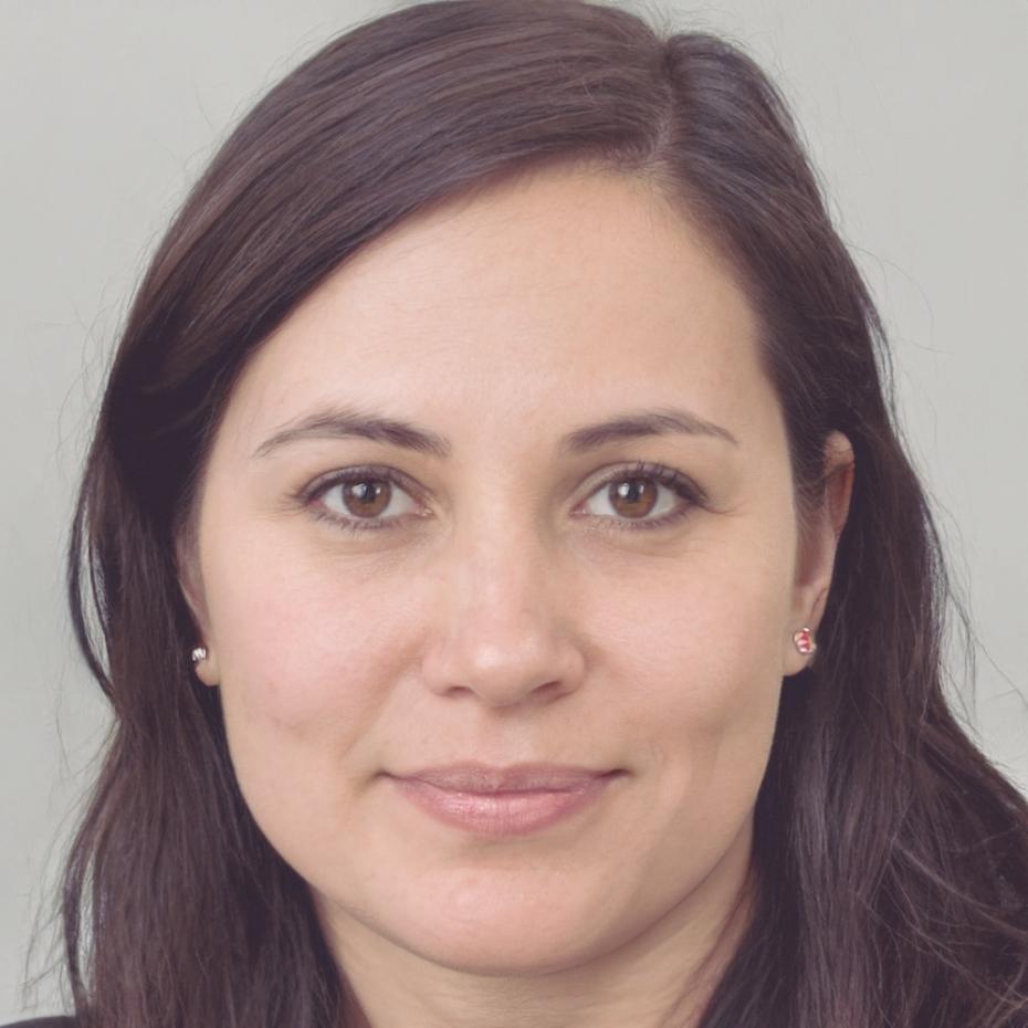 Sarah Thompson, founder and lead financial educator